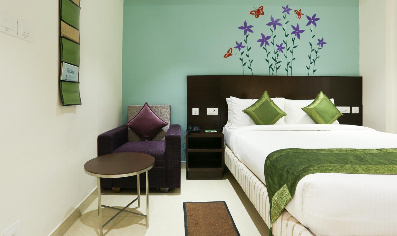 Hotel Treebo C Plaza Vijayawāda Exterior foto